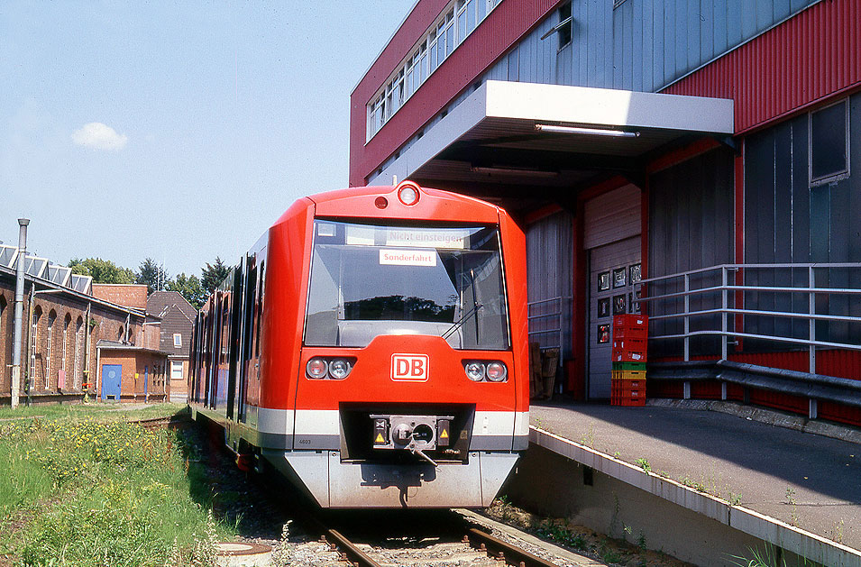 Eine S-Bahn der Baureihe 474 im S-Bahn-Werk Hamburg-Ohlsdorf