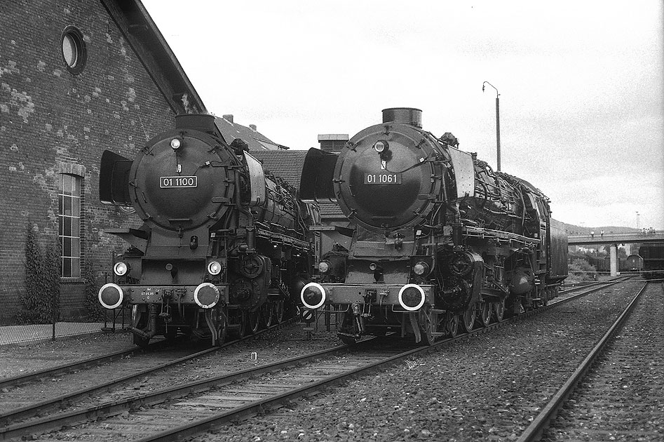 Die Dampfloks 01 1100 und 01 1061 im Deutschen Dampflok Museum DDM