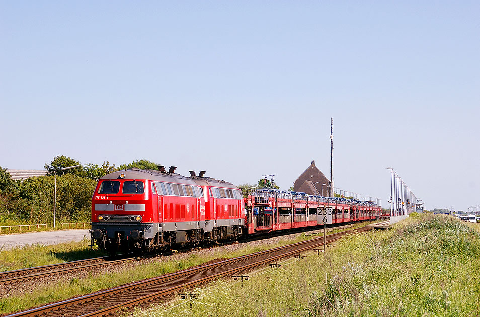 Autozug nach Sylt der Syltshuttle im Bahnhof Keitum