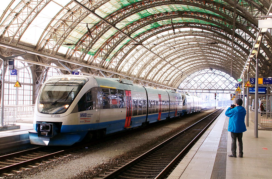 Talent Triebwagen bei der MRB in Dresden Hbf