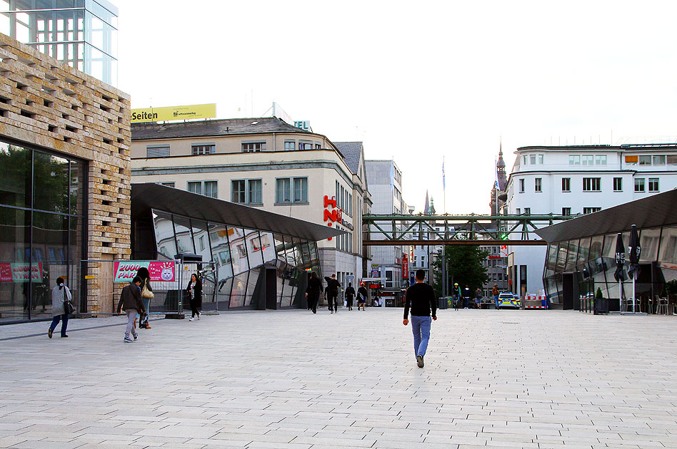 Der Döppersberg, die Alte Freiheit und die Haltestelle Hauptbahnnhof der Wuppertaler Schwebebahn