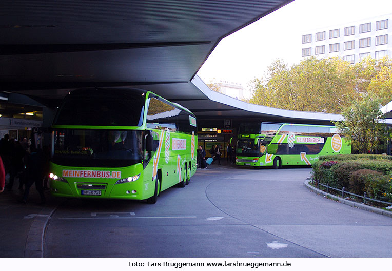 Ein Fernbus von Meinfernbus in Berlin am ZOB - Neoplan N 1218 HDL (P16)