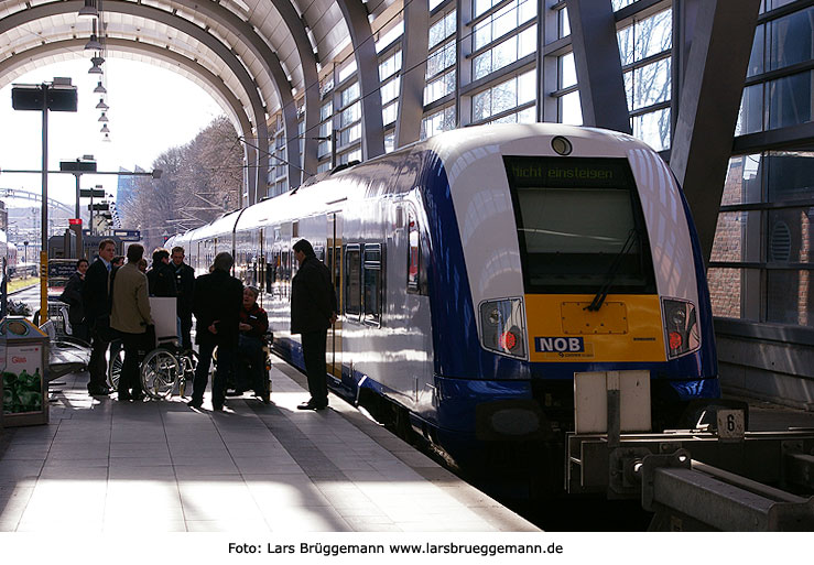 Ein NOB Marschbahnnzug in Kiel Hbf