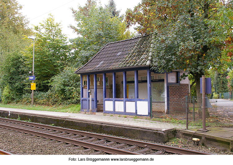 Das Wartehäuschen im Haltepunkt Prisdorf