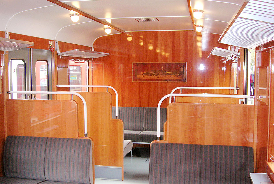 Die 1. Klasse vom Museumszug der Hamburger S-Bahn - der 871 082