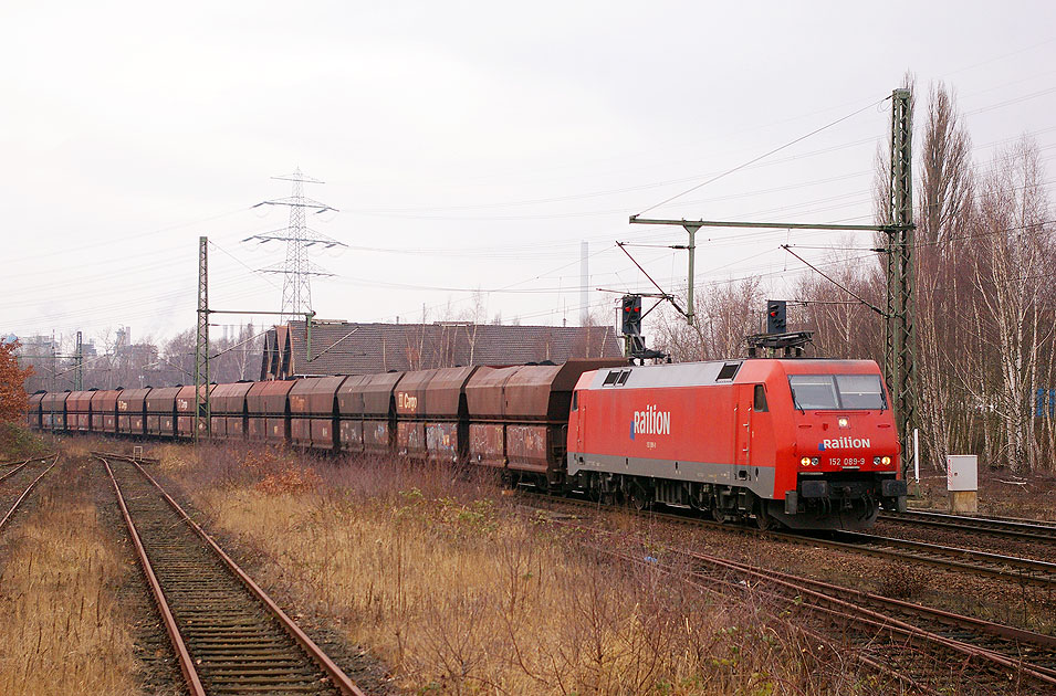 DB Baureihe 152 in Hamburg Unterelbe