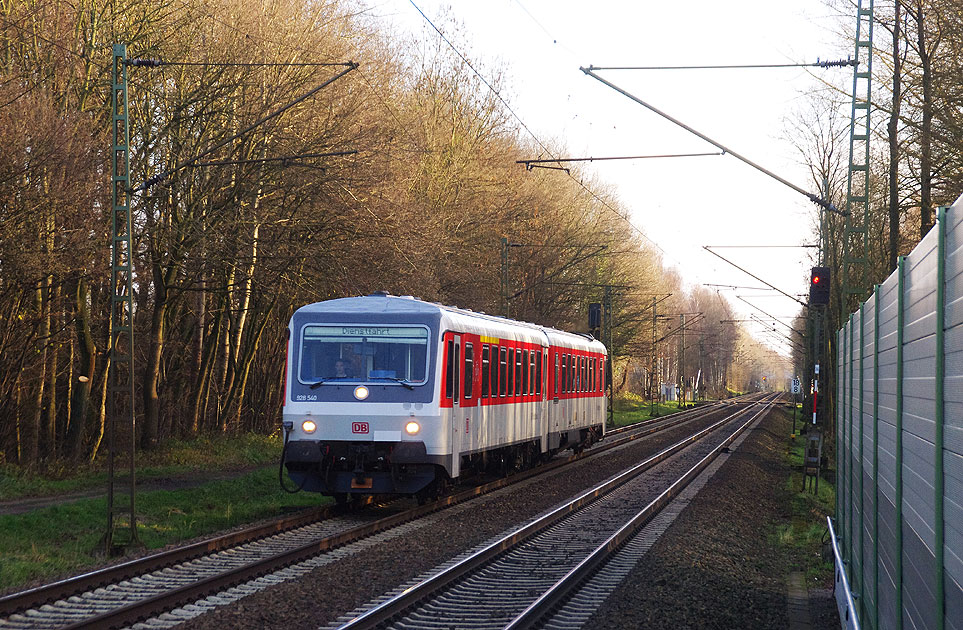 DB Baureihe 628 im Fernverkehr im Haltepunkt Prisdorf