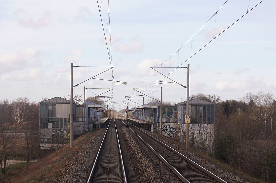 Der Bahnhof Seegefeld an der Hauptstrecke Hamburg - Berlin