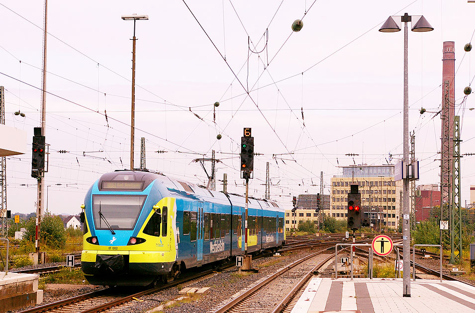 Ein Westfalenbahn Flirt in Bielefeld Hbf