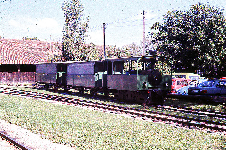Die Diesellok der Chiemseebahn in Prien-Stock am Chiemsee
