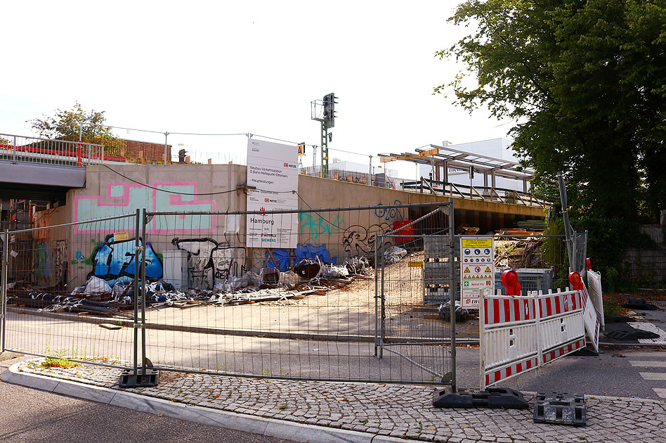 Der Bahnhof Ottensen in Hamburg im Bau