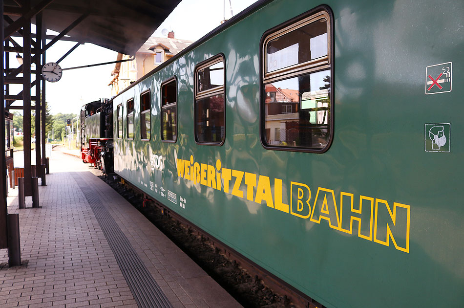 Ein Dampfzug nach Freital-Hainsberg im Bahnhof Dippoldiswalde