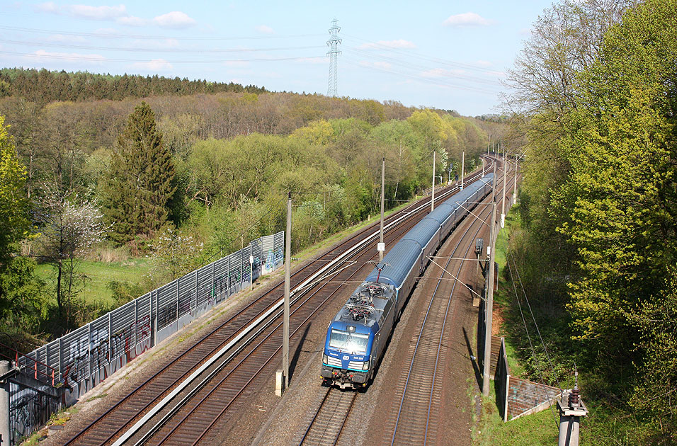 Ein Eurocity aus Prag in Hamburg