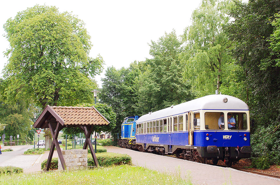 Ein GDT Triebwagen im Bahnhof Eystrup - der Kaffkieker