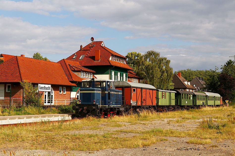 Der GE Museumszug im Bahnhof Geesthacht