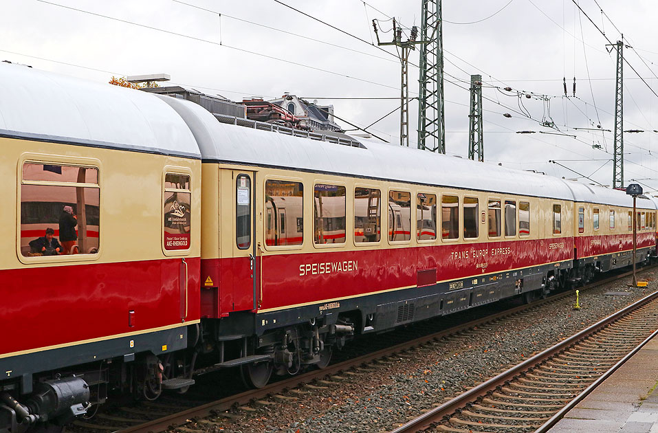 Ein WRmz Speisewagen in Hamburg-Altona