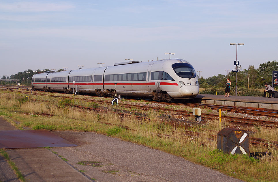 DB Baureihe 605 im Bahnhof Rødby - Der ICE in Dänemark