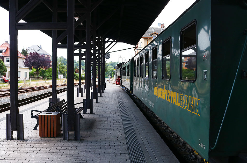 Ein Dampfzug nach Freital-Hainsberg im Bahnhof Dippoldiswalde