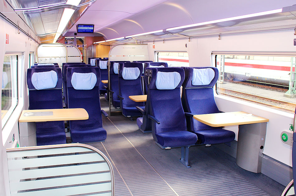 Der Innenraum vom ICE 4 der Deutschen Bahn AG