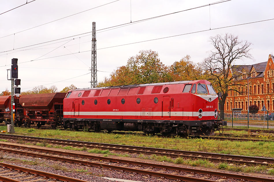 Die 229 181-6 von CLR Cargo Logistik Ral GmbH in Stendal Hbf