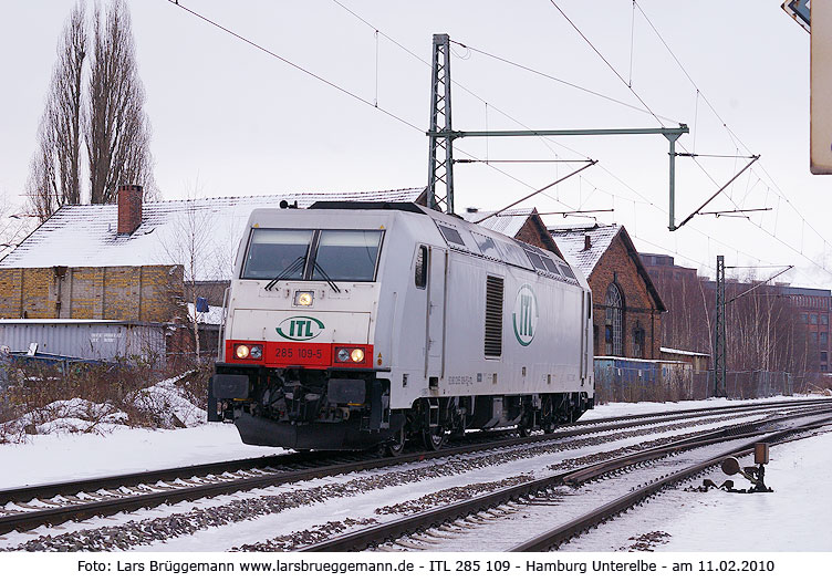 ITL Traxx Diesellok in Hamburg Unterelbe