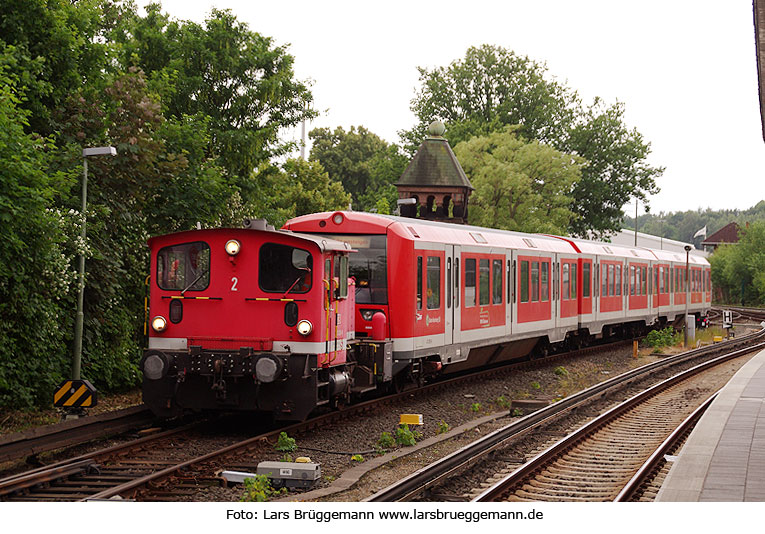 Eine S-Bahn Köf im Bahnhof Hamburg-Ohlsdorf