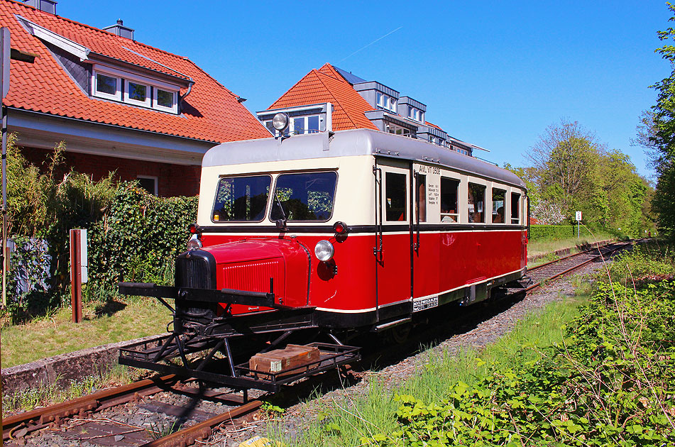 Der AVL ex OHE VT 0508 im Bahnhof Lüneburg Kurpark