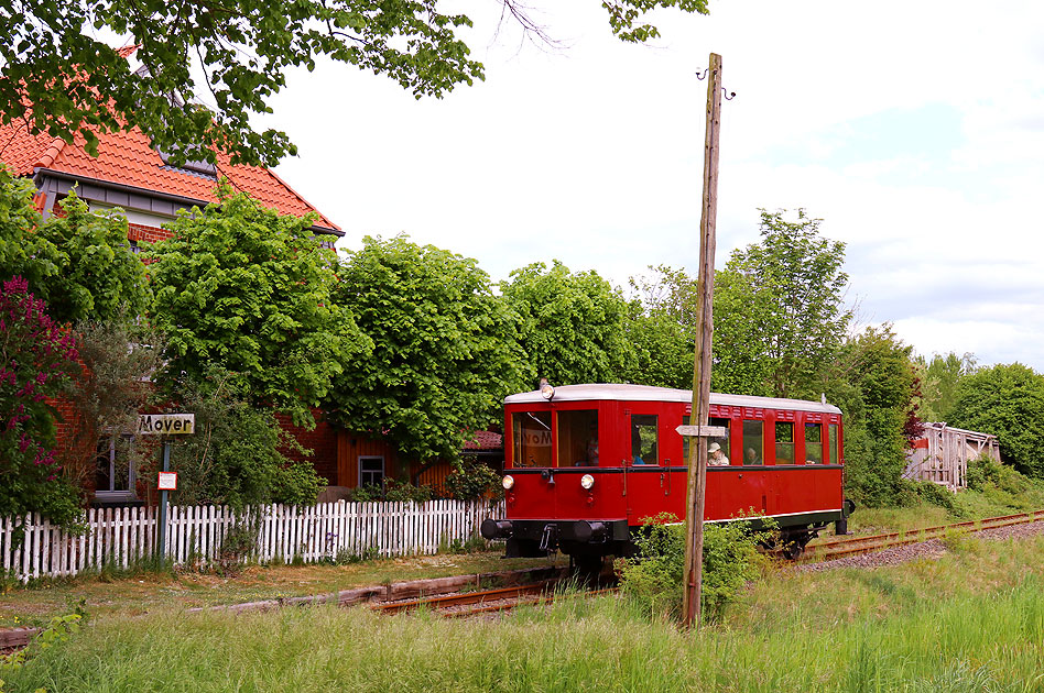 Der AVL ex OHE DT 0504 im Bahnhof Mover