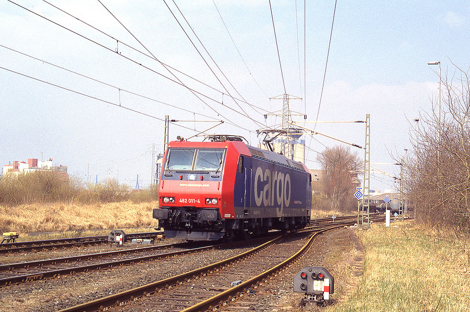Eine SBB Traxx Lok im Hamburger Hafen