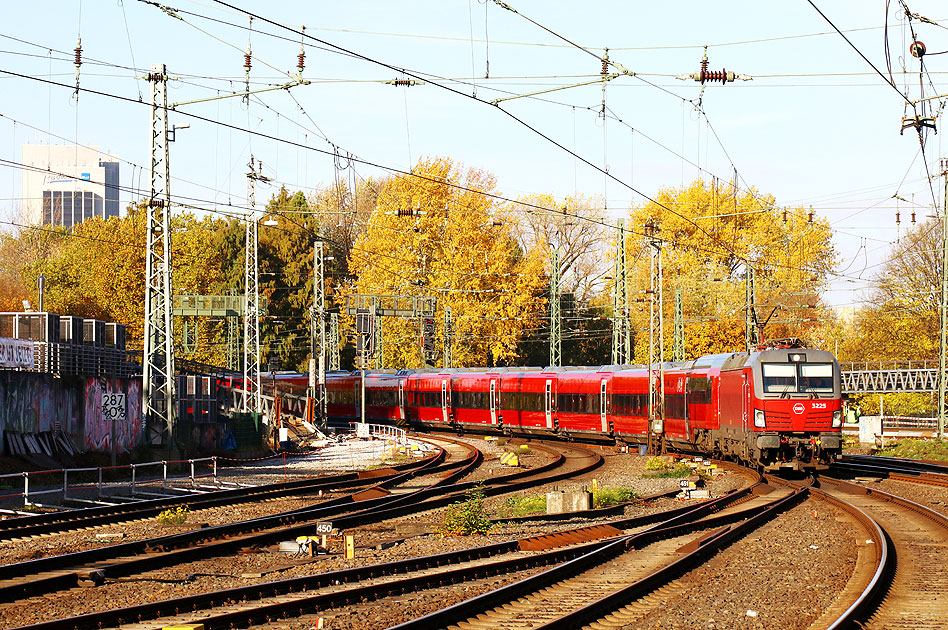 DSB Baureihe EB mit Talgo in Hamburg Hbf
