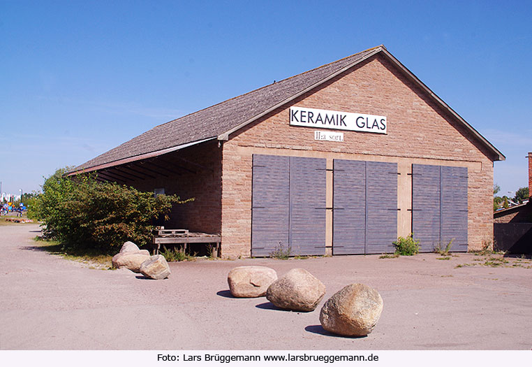 Der Lokschuppen in Färjestaden auf der Insel Öland der Ölandsbahn - Ölands Järnväg