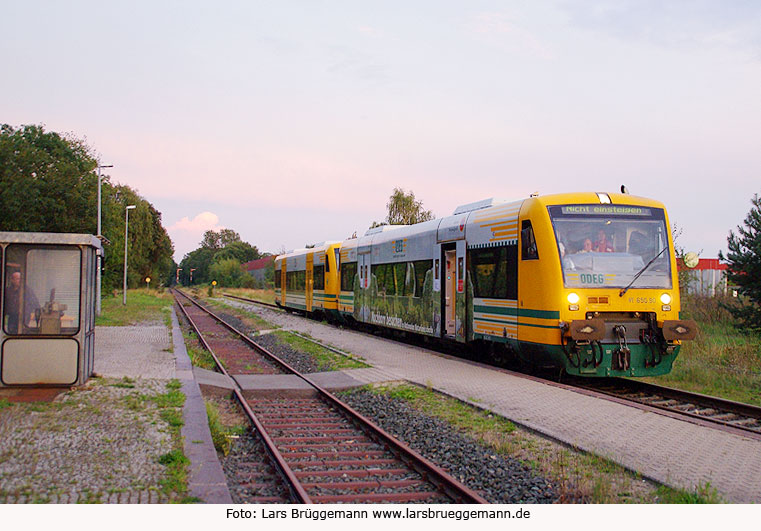 Zwei ODEG Regioshuttle im Bahnhof Dahlenburg