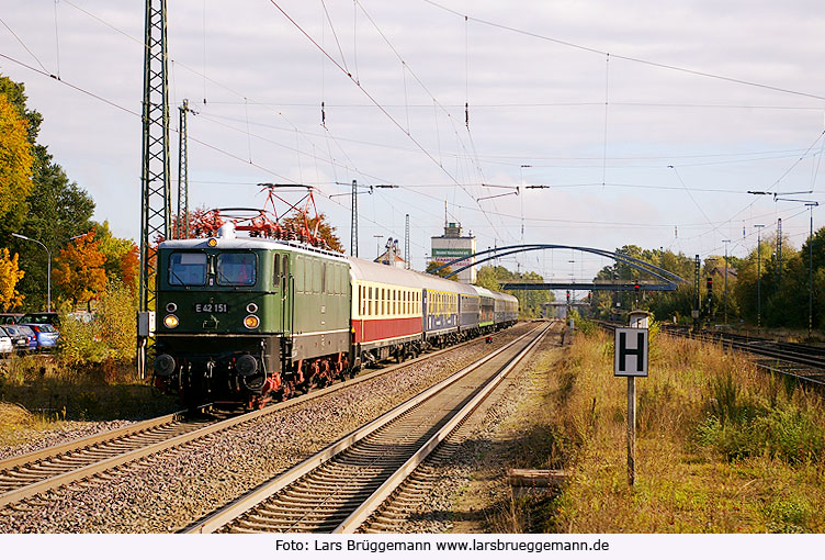 Die DB Baureihe 142 vormals DR Baureihe 242 im Bahnhof Tostedt