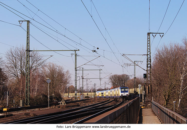 Die Eisenbahnbrücke über die Ilmenau in Lüneburg