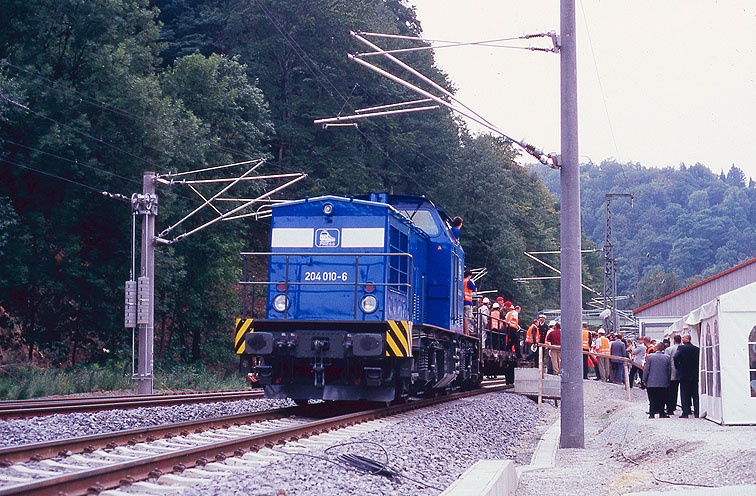 Die Pressnitztalbahn 204-6 bei einem Pressetermin in Tharandt