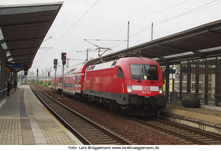 DB Baureihe 182 im Bahnhof Dresden-Mitte