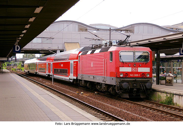 DB Baureihe 143 in Potsdam Hbf