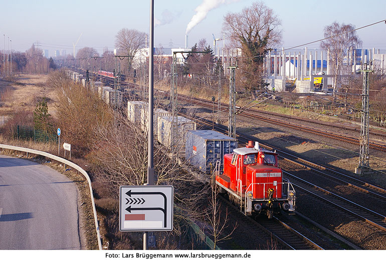 DB Baureihe 363 mit Containerwagen