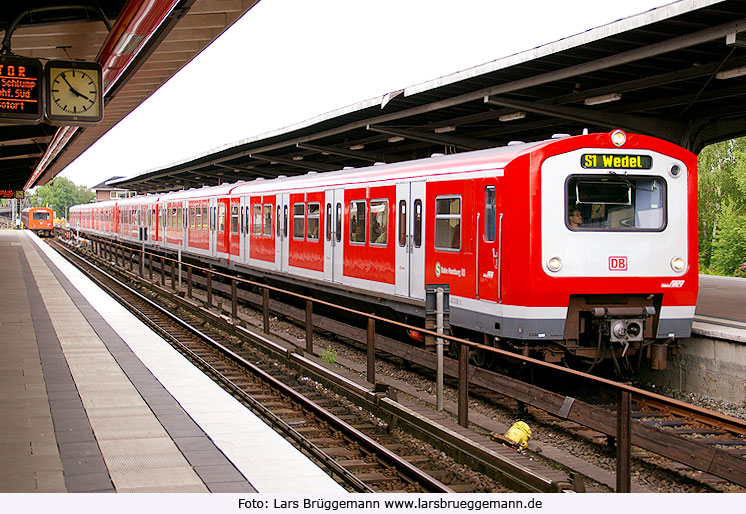 DB Baureihe 472 im Bahnhof Hamburg-Barmbek - Einheit 472 236 - Foto: Lars Brüggemann - www.larsbrueggemann.de
