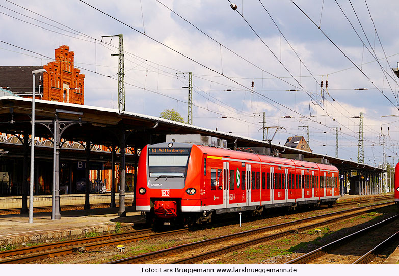 DB Baureihe 425 im Bahnhof Stendal