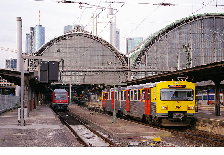 Foto VT2E Triebwagen in Frankfurt am Main Hbf