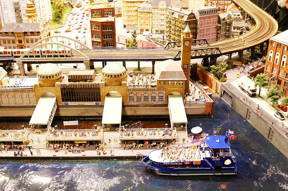 Die Hamburger Landungsbr&uuml;cken im Miniatur Wunderland
