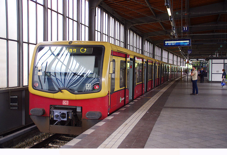 Bahnhof Sch&ouml;neberg in Berlin - S-Bahn Berlin