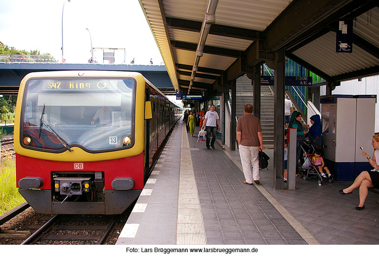 Berliner S-Bahn - Bahnhof Hermannstraße