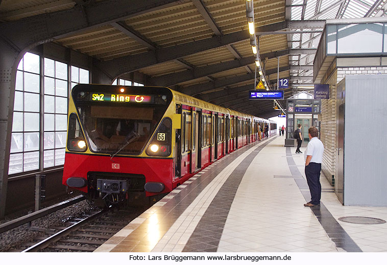 Die S-Bahn in Berlin - Bahnhof Westkreuz - Baureihe 480