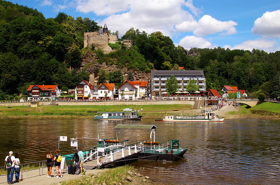 Die Fährstelle Oberrathen an der Elbe - Die Felsenburg Altrathen