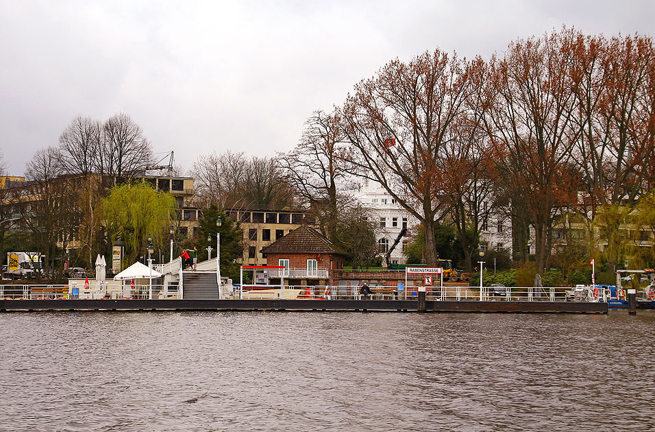 Der ATG Anleger Rabenstraße an der Hamburger Außenalster