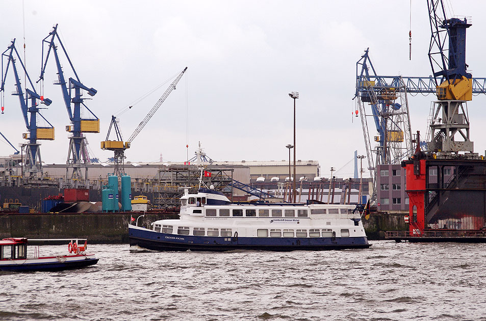 Das Schiff Großer Michel vormals Moorburg im Hamburger Hafen