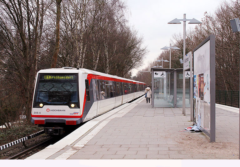 Die U-Bahn Haltestelle Kiwittsmoor der Hamburger Hochbahn