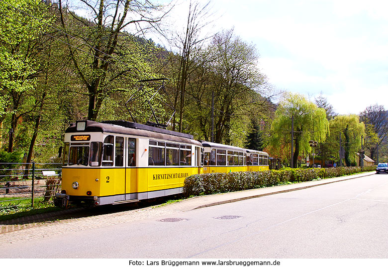 Die Kirnitzschtalbahn in Bad Schandau an der Haltestelle Kurpark